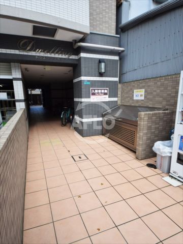 エントランス　ドゥエリング桜川 エントランス