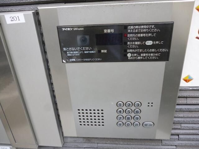 ＪＲ中央線 大久保駅 徒歩1分 2階建 築13年の外観写真