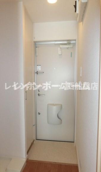 ＪＲ総武線快速 船橋駅 徒歩12分 2階建 築13年の玄関写真