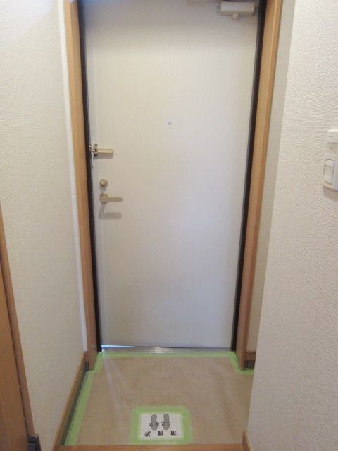 玄関　★お問い合わせはタウンハウジングまで★
