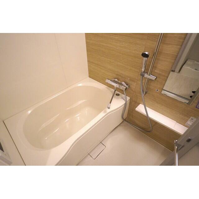 バス・シャワールーム　※写真は同タイプ住戸です。