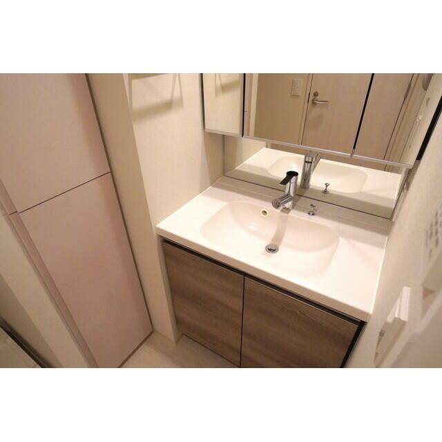 洗面設備　※写真は同タイプ住戸です。