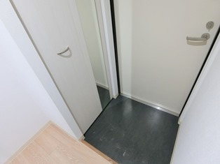 玄関　同タイプ内観です