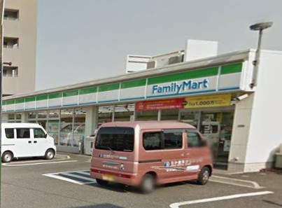 コンビニ　ファミリーマート　平和台環八通り店（コンビニ）まで110m