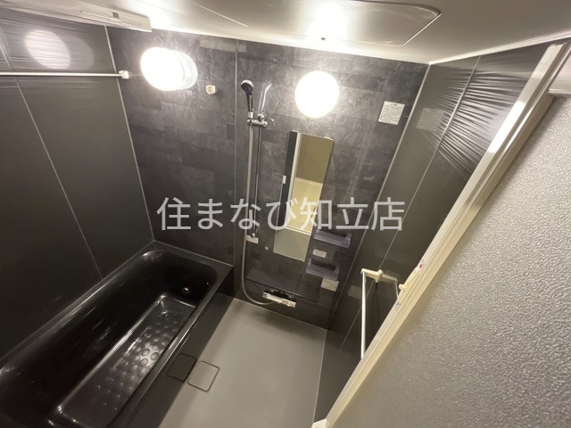 名鉄豊田線 三好ケ丘駅 バス乗車時間：46分 最寄りバス停で下車 徒歩1分 2階建 築1年の風呂写真
