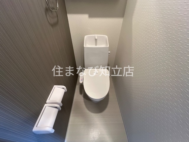 名鉄豊田線 三好ケ丘駅 バス乗車時間：46分 最寄りバス停で下車 徒歩1分 2階建 築1年のトイレ写真