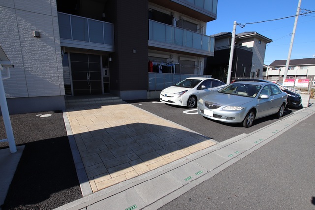 駐車場　敷地内駐車場★要空き確認