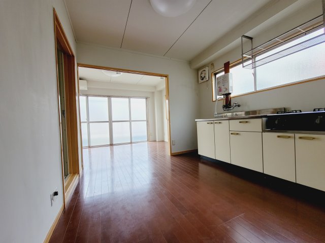 横山ビルの居間写真