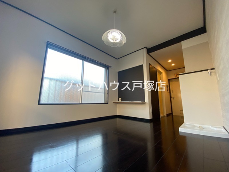 第5松嶋マンションの居間写真