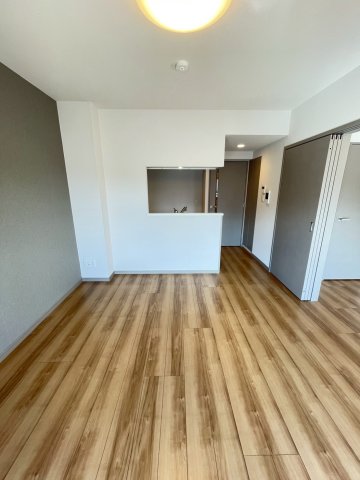 RELUXIA板橋三園の居間写真