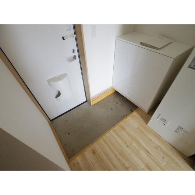 プレスティージュII号館の玄関写真