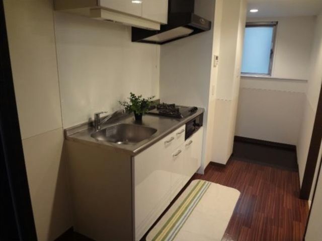 キッチン　システムキッチン※同タイプ他号室参考写真使用※