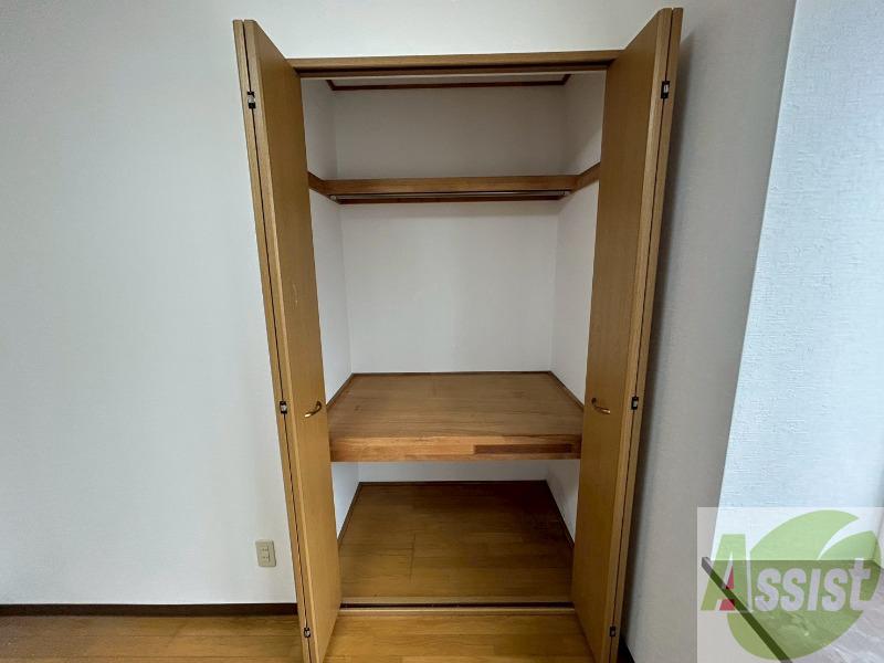収納　寝室の収納です。部屋がすっきり片付きます。