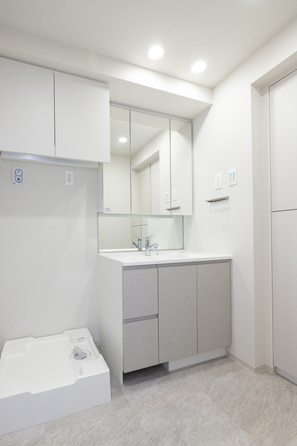 洗面設備　※写真は同タイプ住戸です。