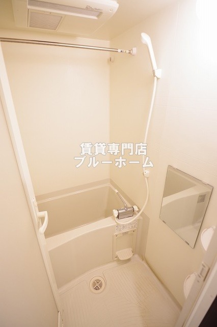 地下鉄御堂筋線 北花田駅 徒歩6分 2階建 築17年の風呂写真