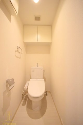 地下鉄千日前線 西長堀駅 徒歩3分 11階建 築14年のトイレ写真