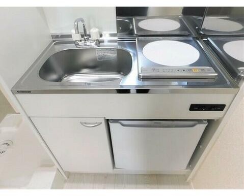 キッチン　広々使える快適な調理スペースです♪