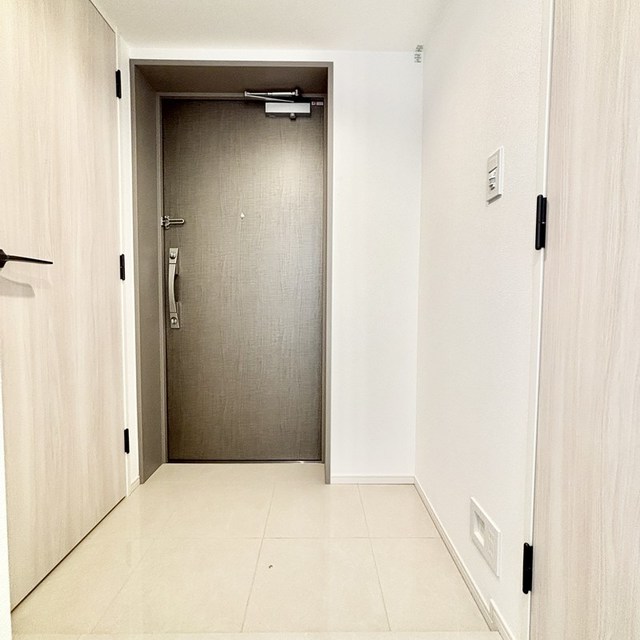 玄関　※写真は同タイプ住戸です。