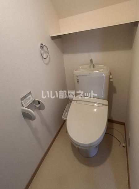 ＪＲ両毛線 あしかがフラワーパーク駅 徒歩43分 2階建 築11年のトイレ写真