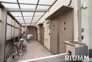 東京メトロ有楽町線 護国寺駅 徒歩8分 3階建 築18年の外観写真