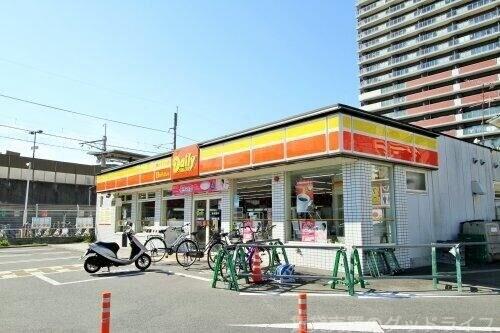コンビニ　デイリーヤマザキJR六地蔵駅前店（コンビニ）まで1240m