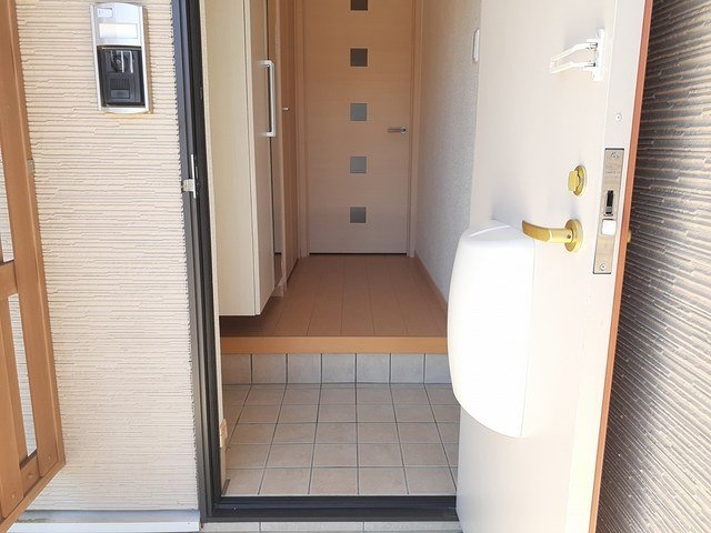 玄関　ゆったりとした玄関です