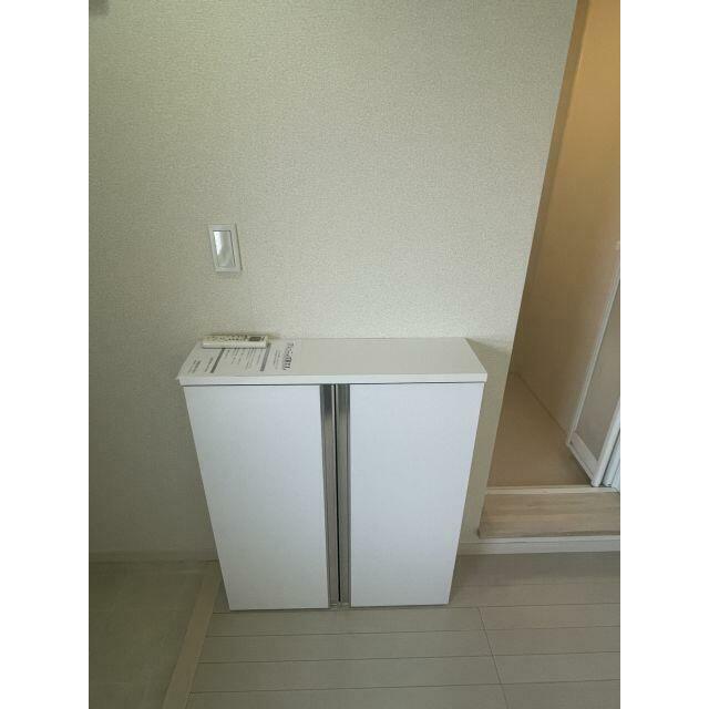 その他設備　玄関横シューズボックス有り