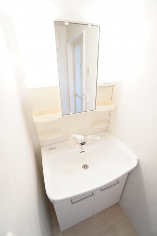 洗面設備　※同物件・同タイプの写真です。
