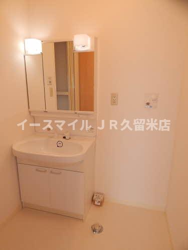 洗面設備　忙しい朝には欠かせない洗面所です