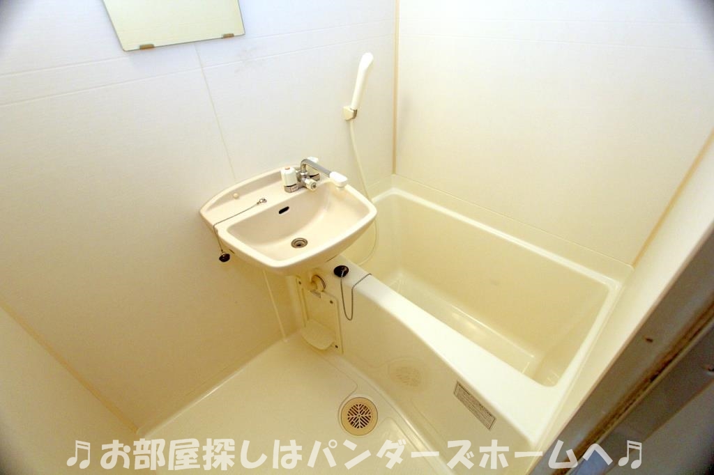 産晃マートビルの風呂写真