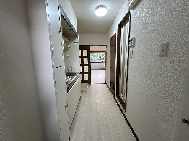カレッジ花尾の内装写真