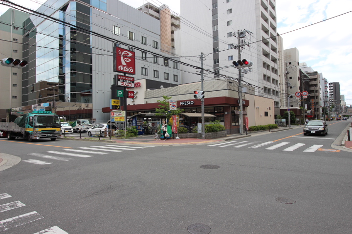 スーパー　フレスコ江坂店（スーパー）まで874m