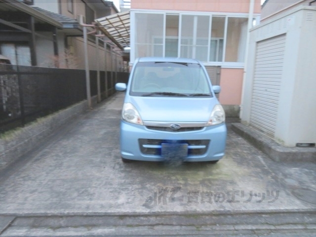 【福知山市字中ノのマンションの駐車場】