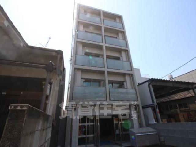 京都市右京区太秦森ケ前町のマンションの建物外観