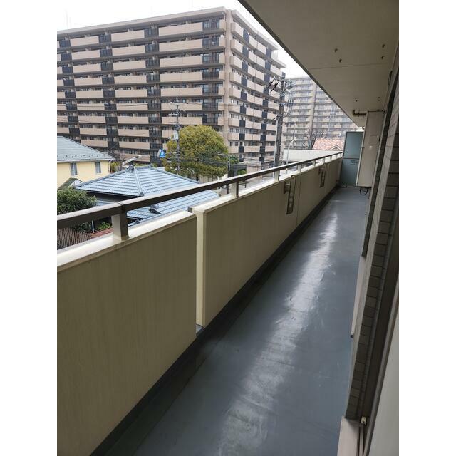 【横浜市緑区白山のマンションのバルコニー】