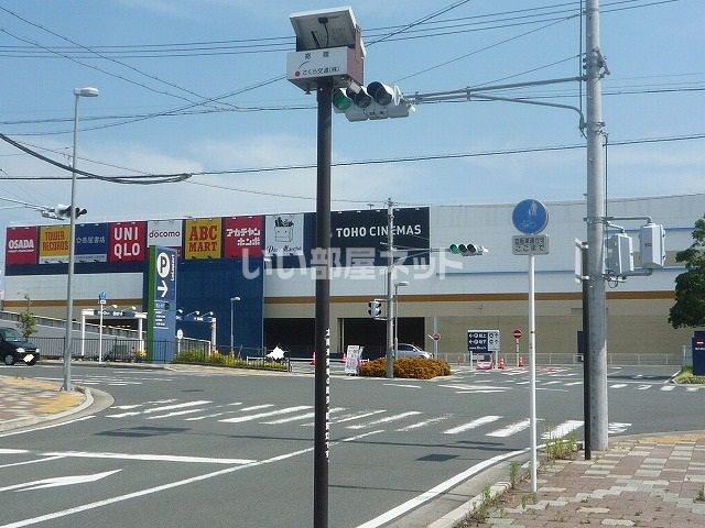 【磐田市岩井のアパートのショッピングセンター】