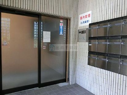 【板橋区清水町のマンションのロビー】