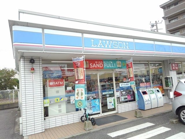 【福岡市東区奈多のアパートのコンビニ】