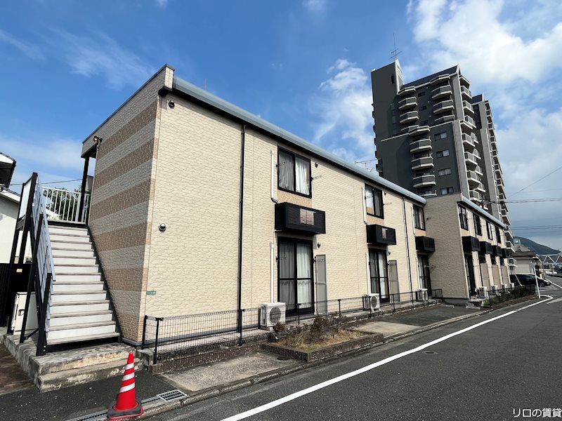 北九州市小倉北区明和町のアパートの建物外観