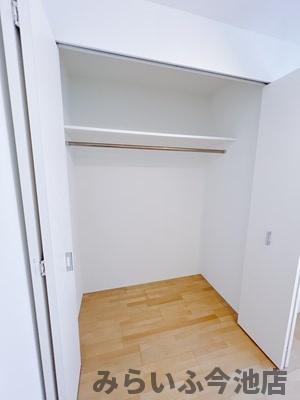 収納　洋室クローゼット