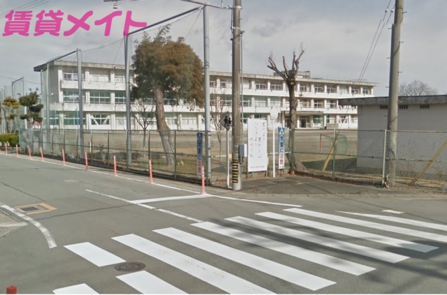 【伊勢市通町のアパートの小学校】