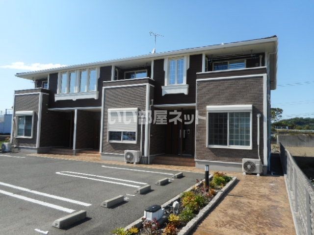 有田市宮崎町のアパートの建物外観