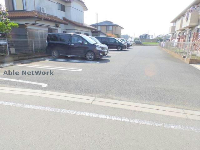 【古河市上辺見のアパートの駐車場】