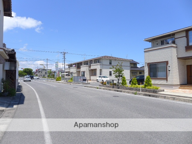 その他　前面道路（その他）まで0m