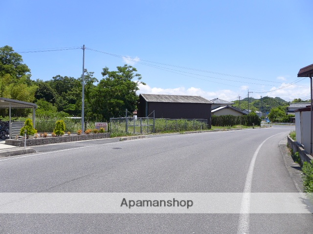 その他　前面道路（その他）まで0m