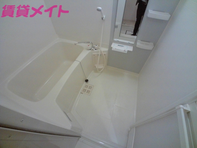 バス・シャワールーム　同物件別室の写真です