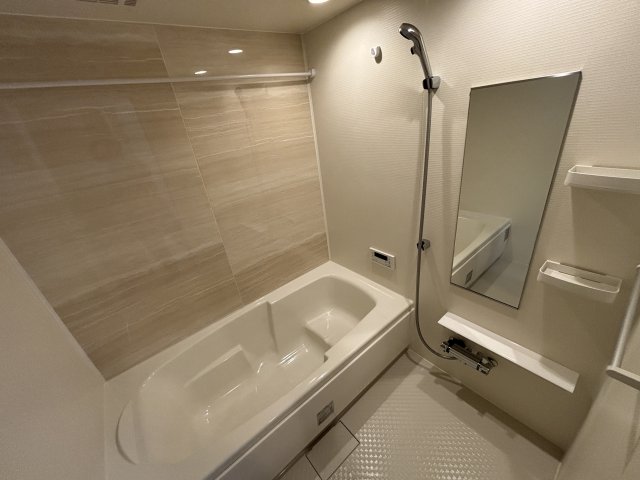 バス・シャワールーム　お風呂で日々の疲れを落としましょう