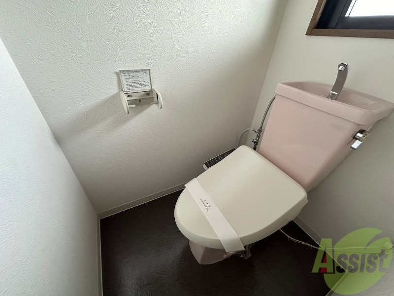 トイレ　トイレはあると嬉しいウォシュレット付きです。