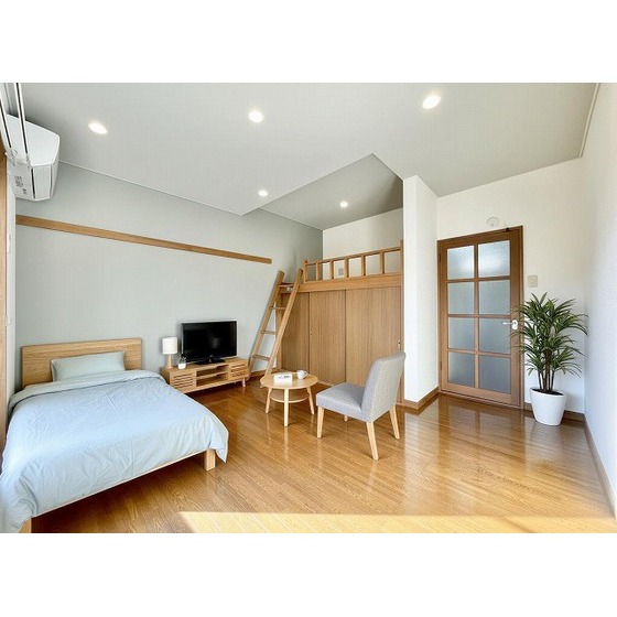 居室・リビング　画像はＣＧ加工しており家具、家電、小物類は付帯しません