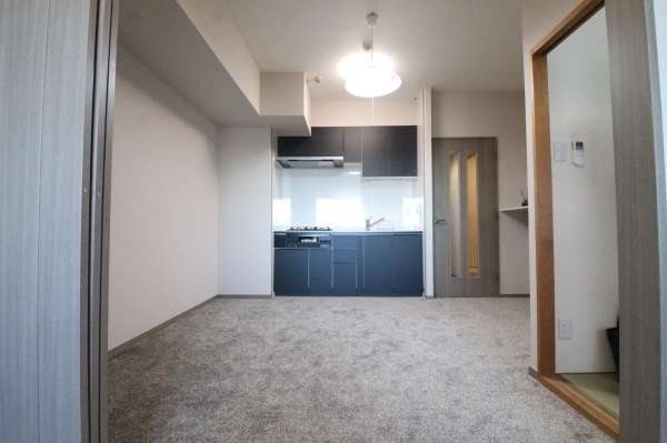 居室・リビング　ソファやダイニングテーブルなど設置可能